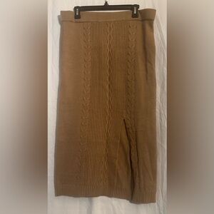 Calvin Klein Jeans Women’s Brown Size Large Skirt with Slit In Front